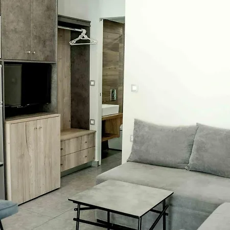 Daire Makis In The Argostolion