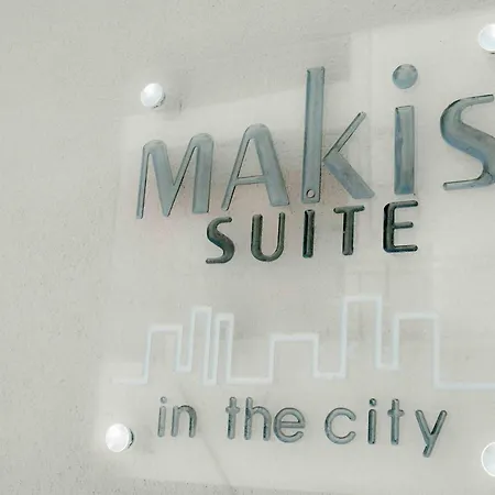 Апартаменты Makis In The *
