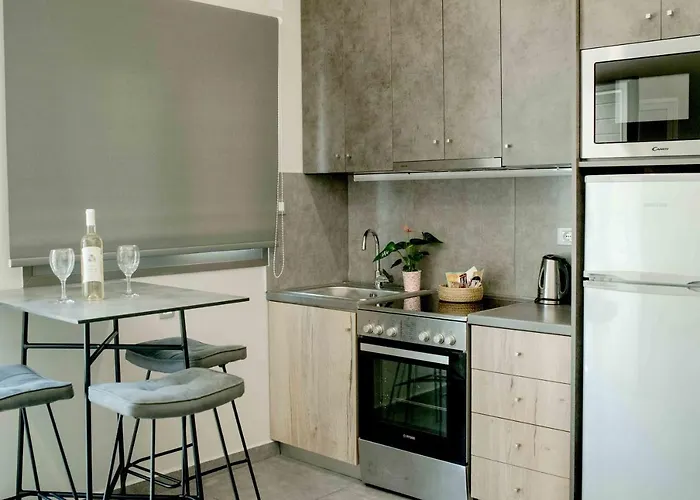 Daire Makis In The Argostolion