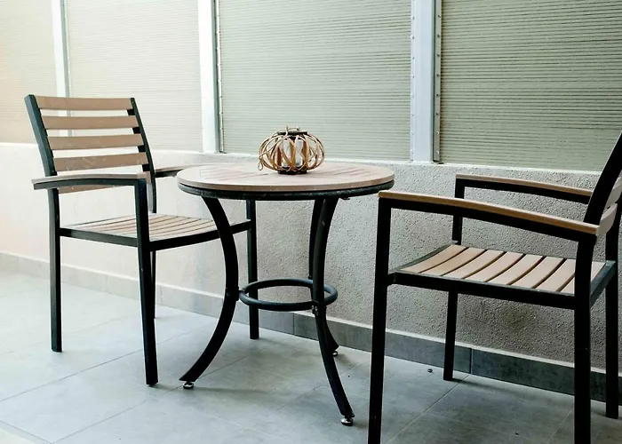 Makis In The Daire *